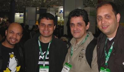 Linux: FISL 10: Venturas e desventuras da turma do VOL